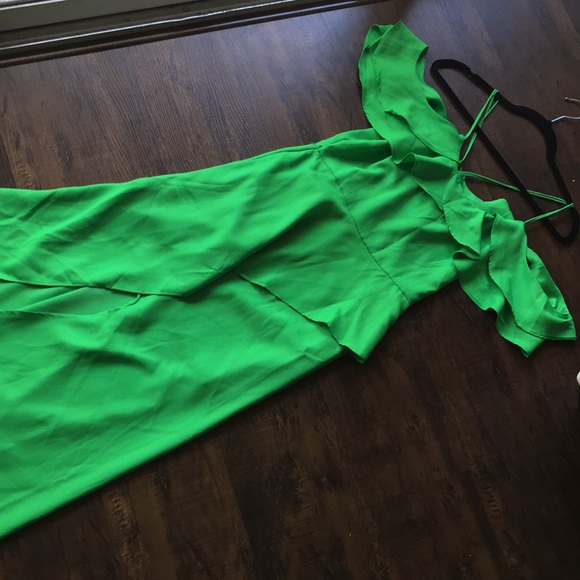 ASOS Green Cold Shoulder Ruffle Maxi Dress 💚👗 - Picture 2 of 6